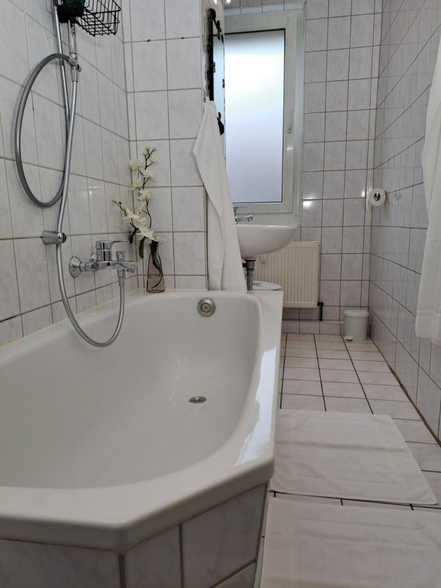 Burgk59, 3 Bedroom 6 Beds, Tv, Kitchen And Bath Apartment