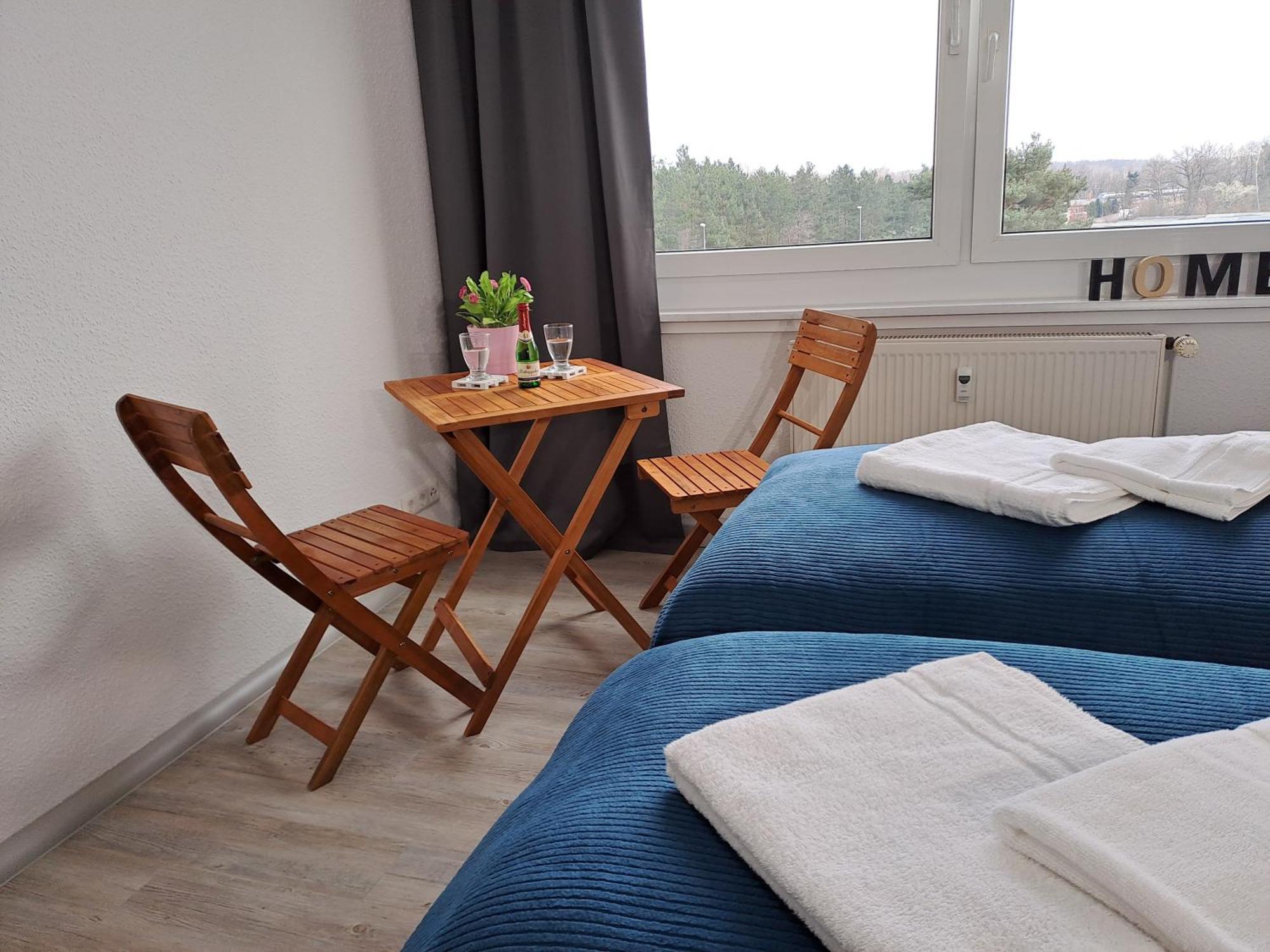 Apartment Burgk59, 3 Bedroom 6 Beds, Tv, Kitchen And Bath Muldenstein